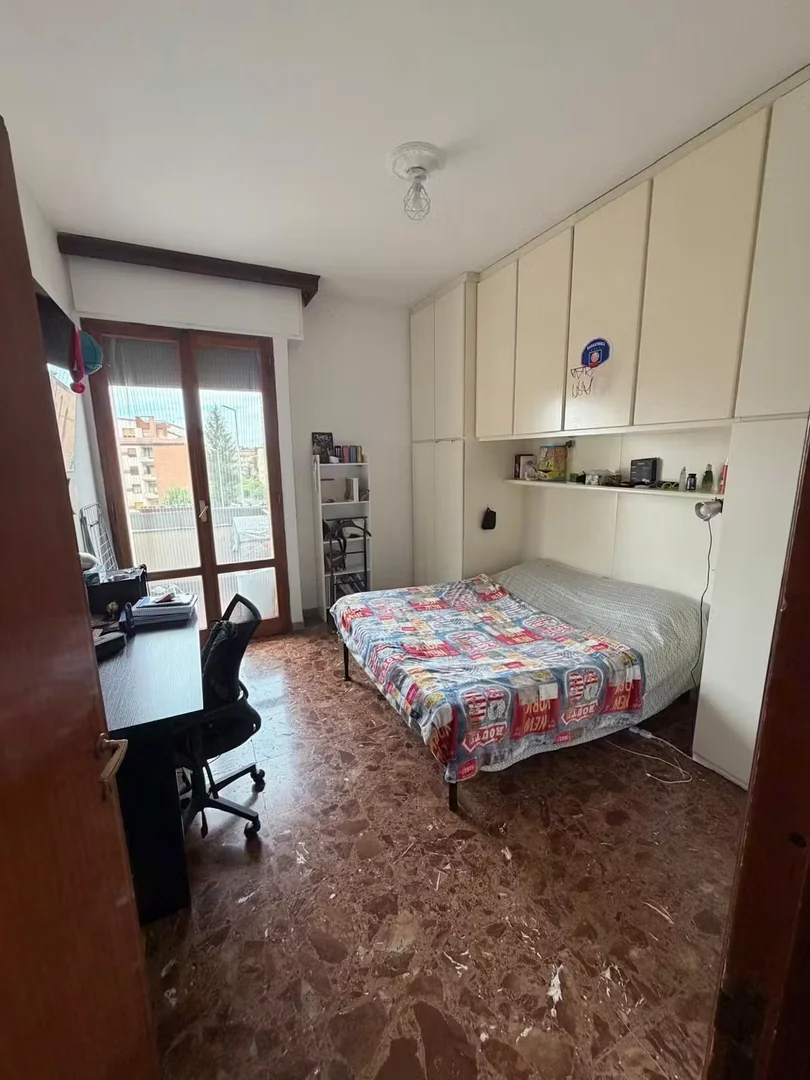 Habitación para estudiantes en  con área de estudio y facilidades compartidas