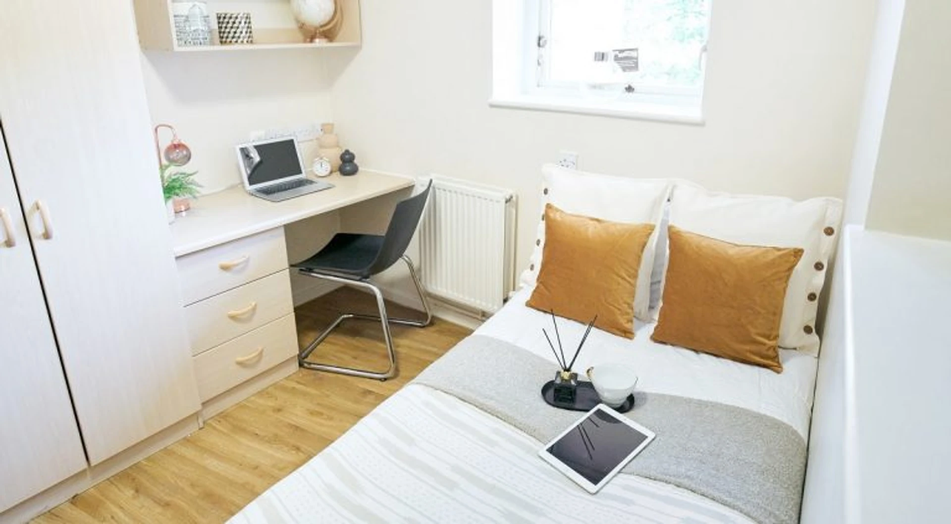 Renting rooms by the month in liverpool