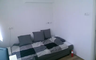 Private room at Floresstraat, image 3 of 8