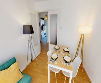Habitación privada en Rue Bataille, 8th Arrondissement, imagen 9 de 10