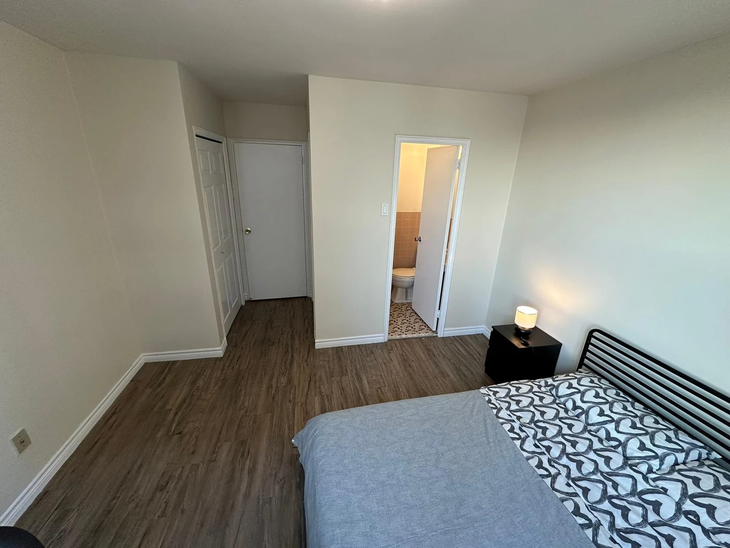 Toronto ON Private Bedrooms for Rent