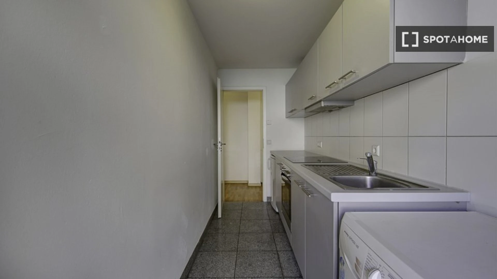 Quarto para alugar num apartamento partilhado em Estugarda