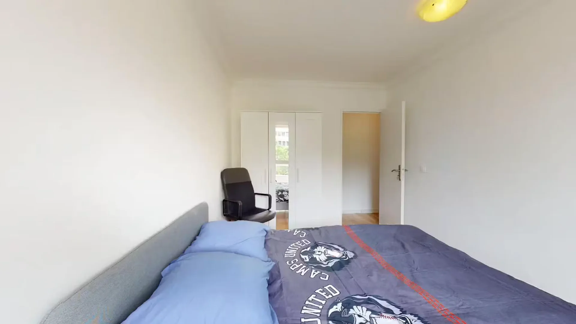 Chambre à louer dans un appartement d'étudiant à , entièrement meublée