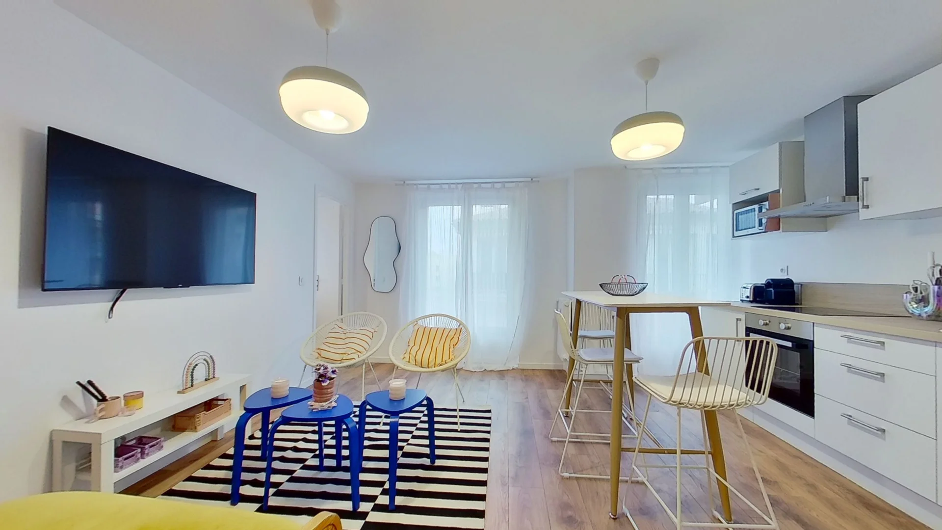 Chambre confortable pour étudiants disponible dans 