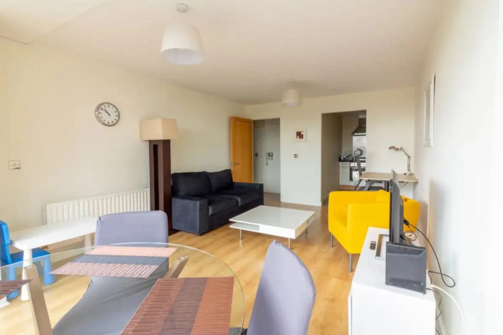 Two bedroom accommodation in dublin