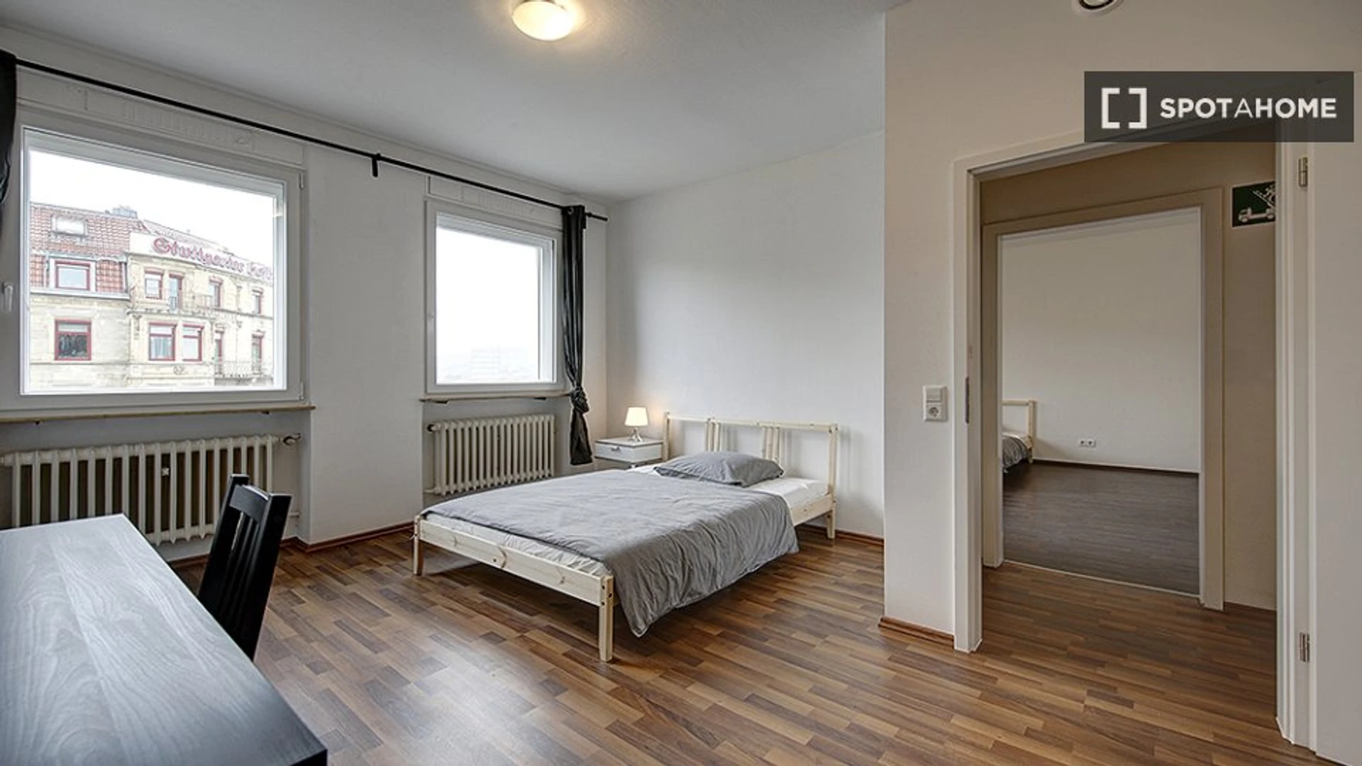 Stuttgart de ucuz özel oda