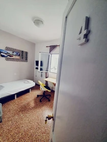 Pokój do wynajęcia z podwójnym łóżkiem w Palmas-de-gran-canaria-las