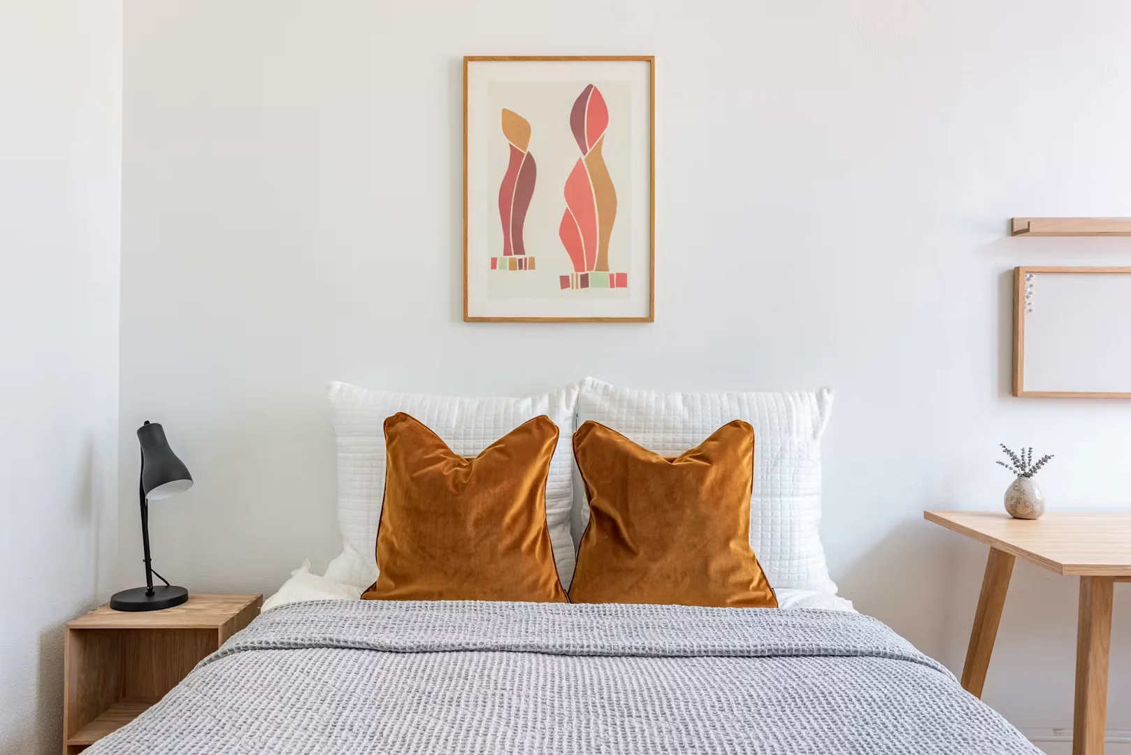 Cozy room for students available in 