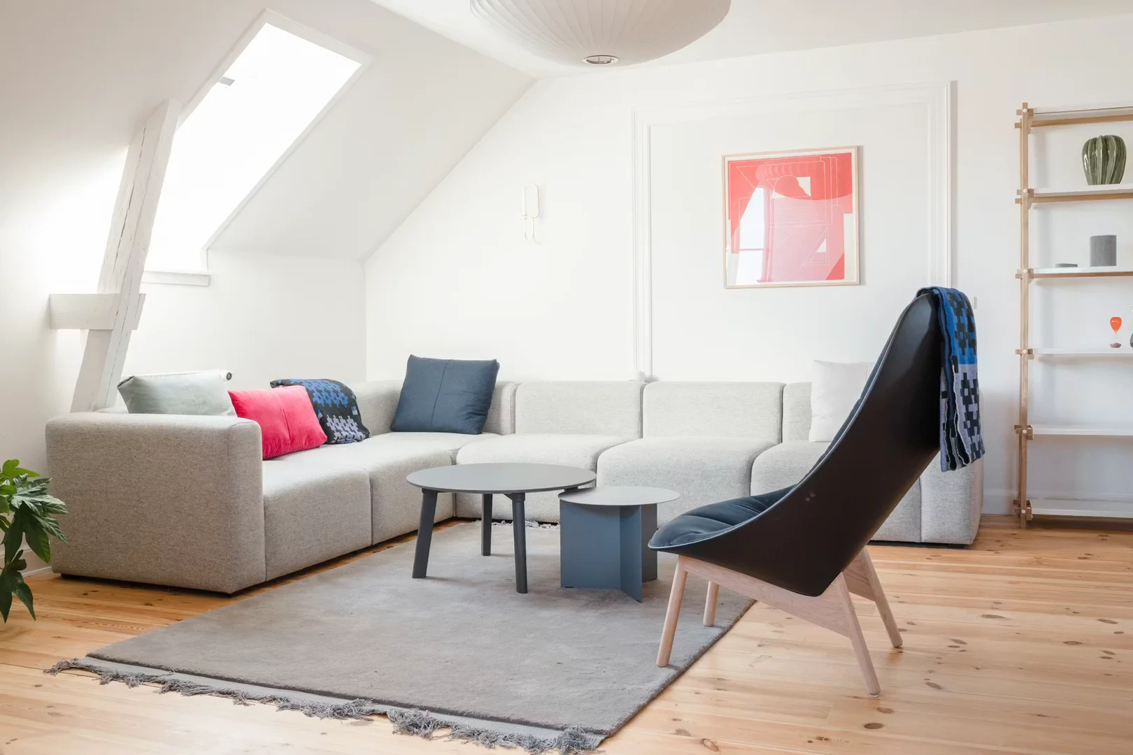 Bright and airy student room with easy university access in