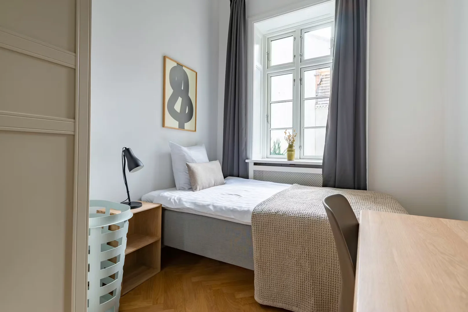 Habitación acogedora para estudiantes disponible en