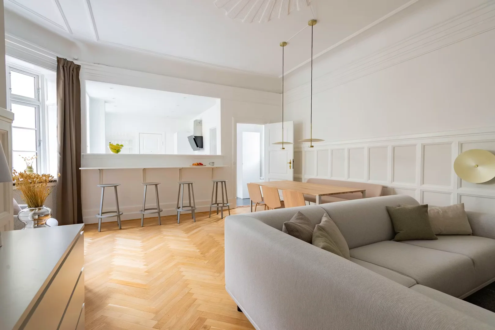 Habitación asequible para estudiantes con buena iluminación en