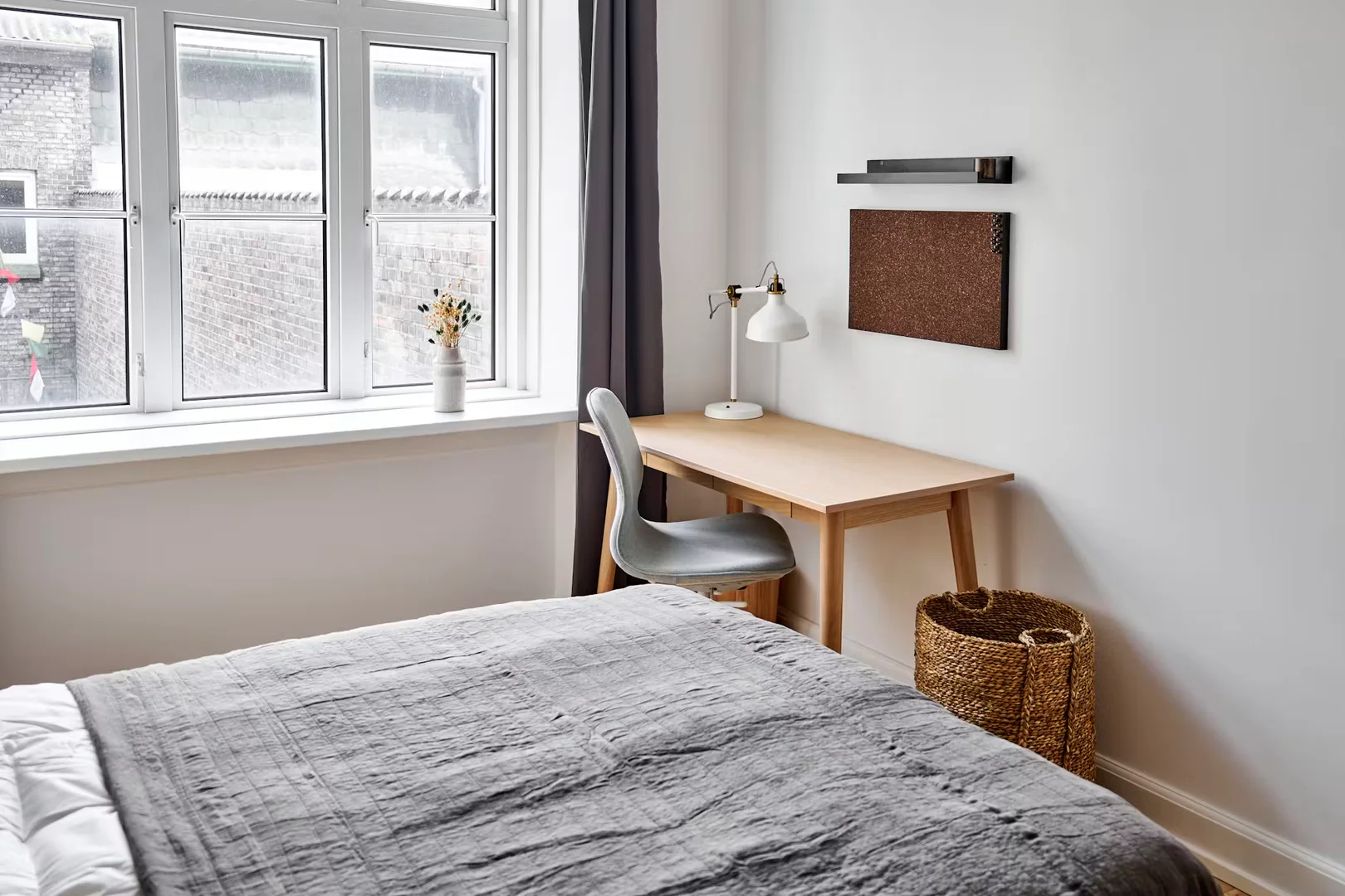 Quarto amigo do estudante em com comodidades modernas