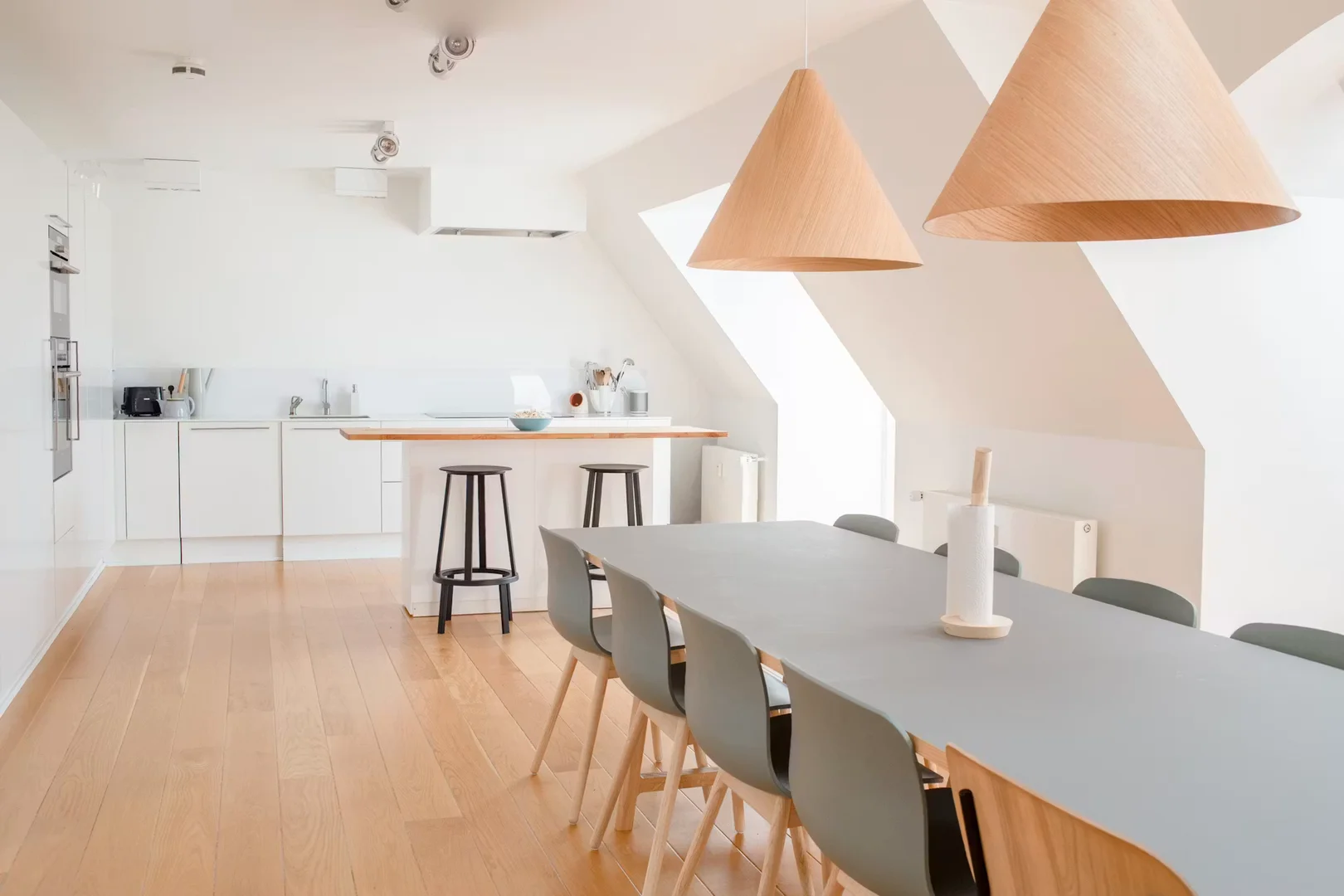 Student-friendly room in with modern amenities