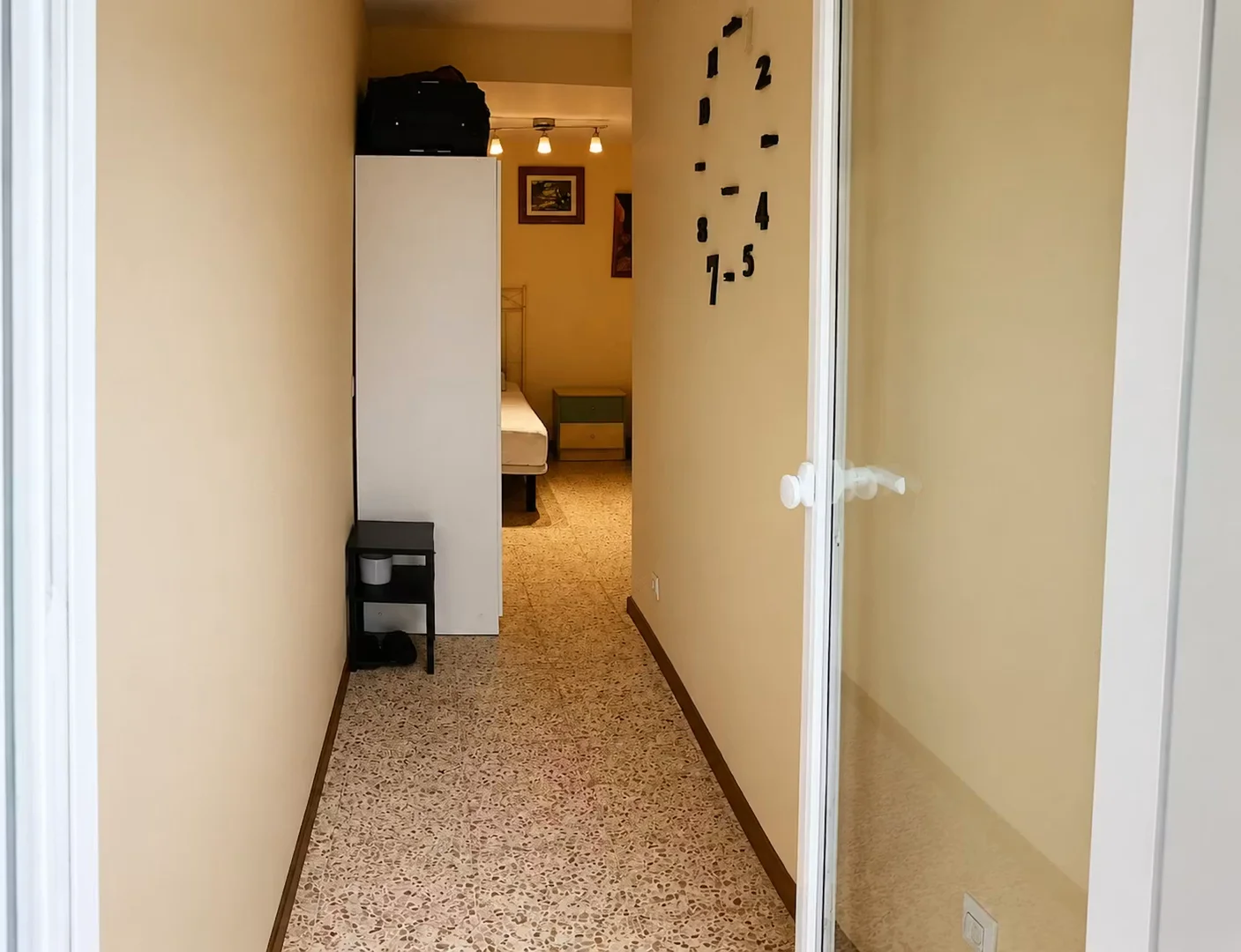 Chambre d'étudiant fonctionnelle parfaite pour étudier dans 