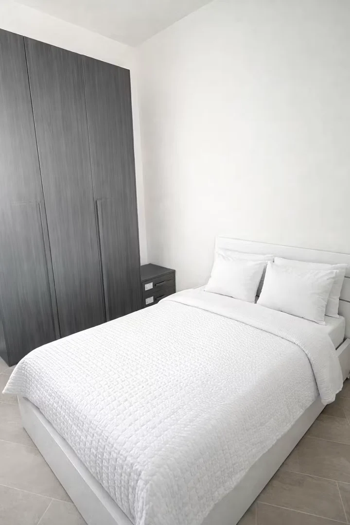 Cozy room for students available in 