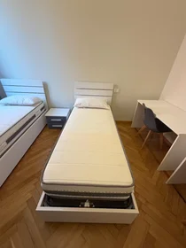 Shared room at Via Sopramuro, Centro Storico, image 5 of 10