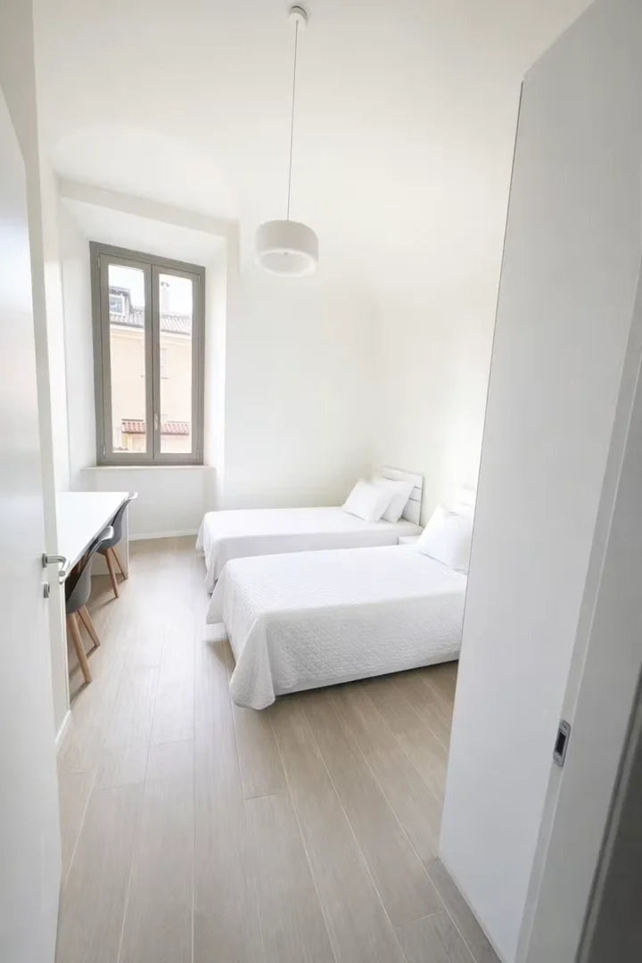 Comfortable and spacious student room in 