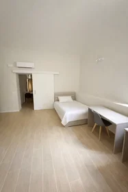 Shared room at Via Sopramuro, Centro Storico, image 4 of 10