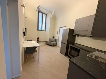 Stanza condivisa in Via Sopramuro, Centro Storico, immagine 10 di 10