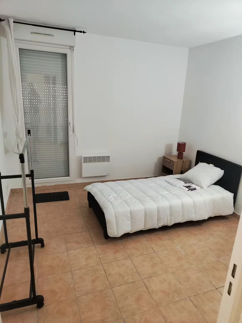 Camera per studenti in  con servizi moderni