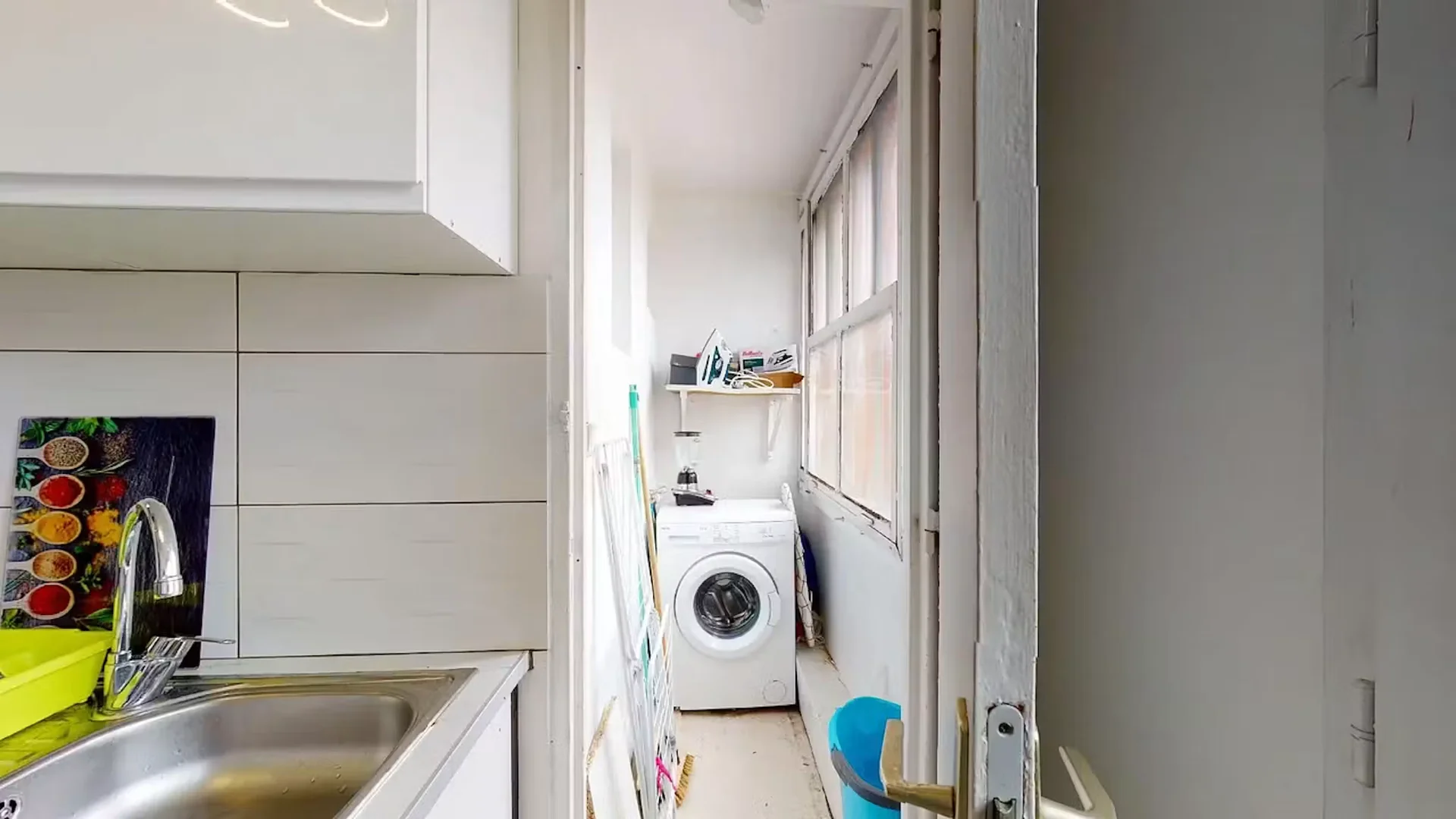 Habitación estudiantil económica con ubicación conveniente en 