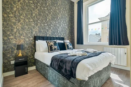 Entire apartment at High Street, Canterbury, image 9 of 10