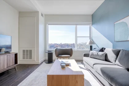 Dairenin tamamı konumu N Addison Ave, , 1 10 görüntüsü