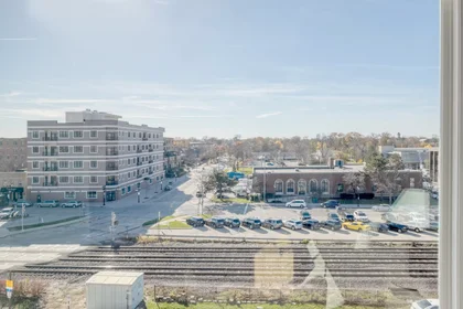 Dairenin tamamı konumu N Addison Ave, , 4 10 görüntüsü