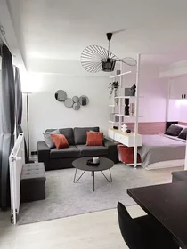 Dairenin tamamı konumu Rue de la Jonchaie, Saint-Pierre, 2 10 görüntüsü