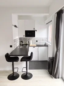 Dairenin tamamı konumu Rue de la Jonchaie, Saint-Pierre, 4 10 görüntüsü