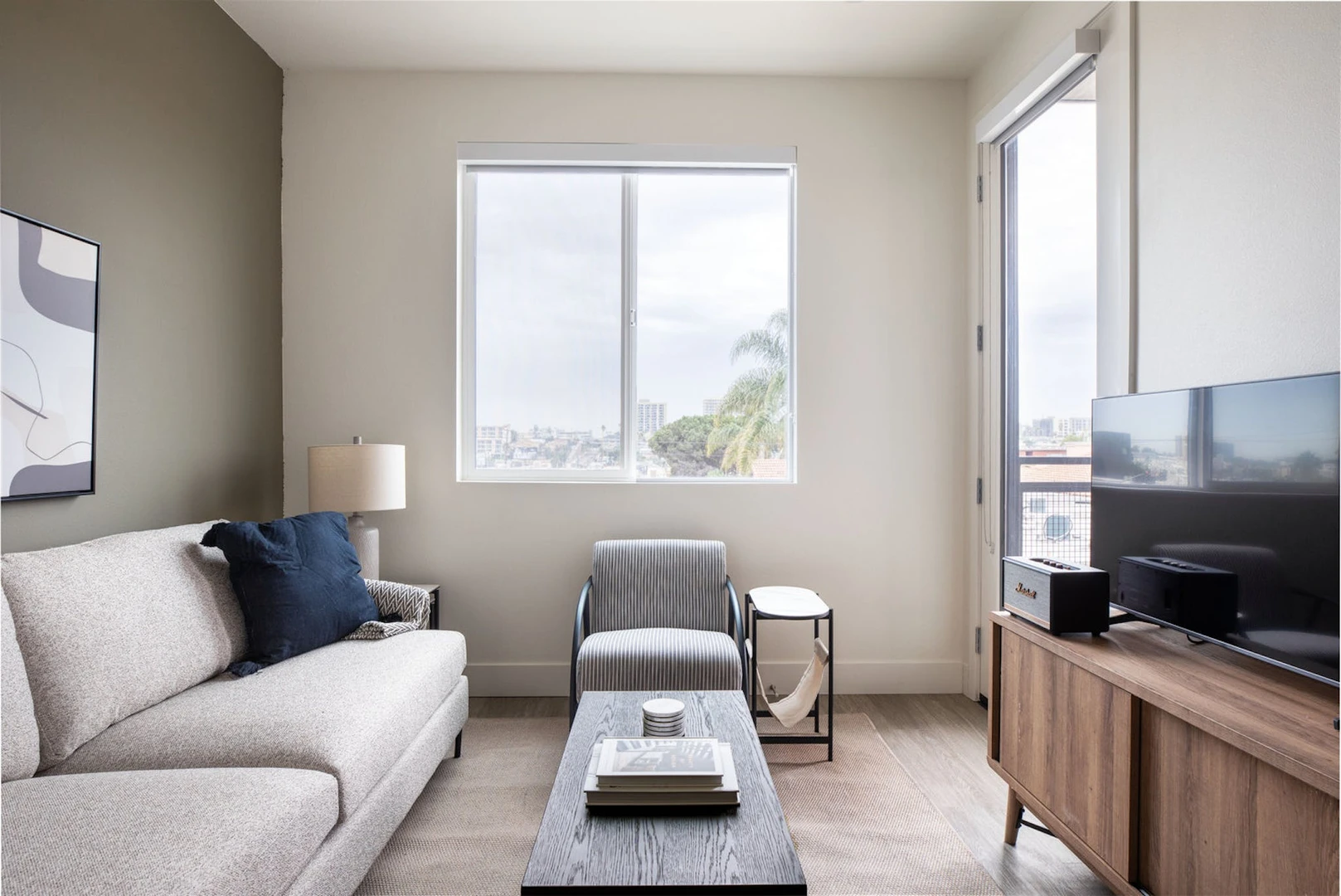 Komplette Wohnung voll möbliert in San Diego