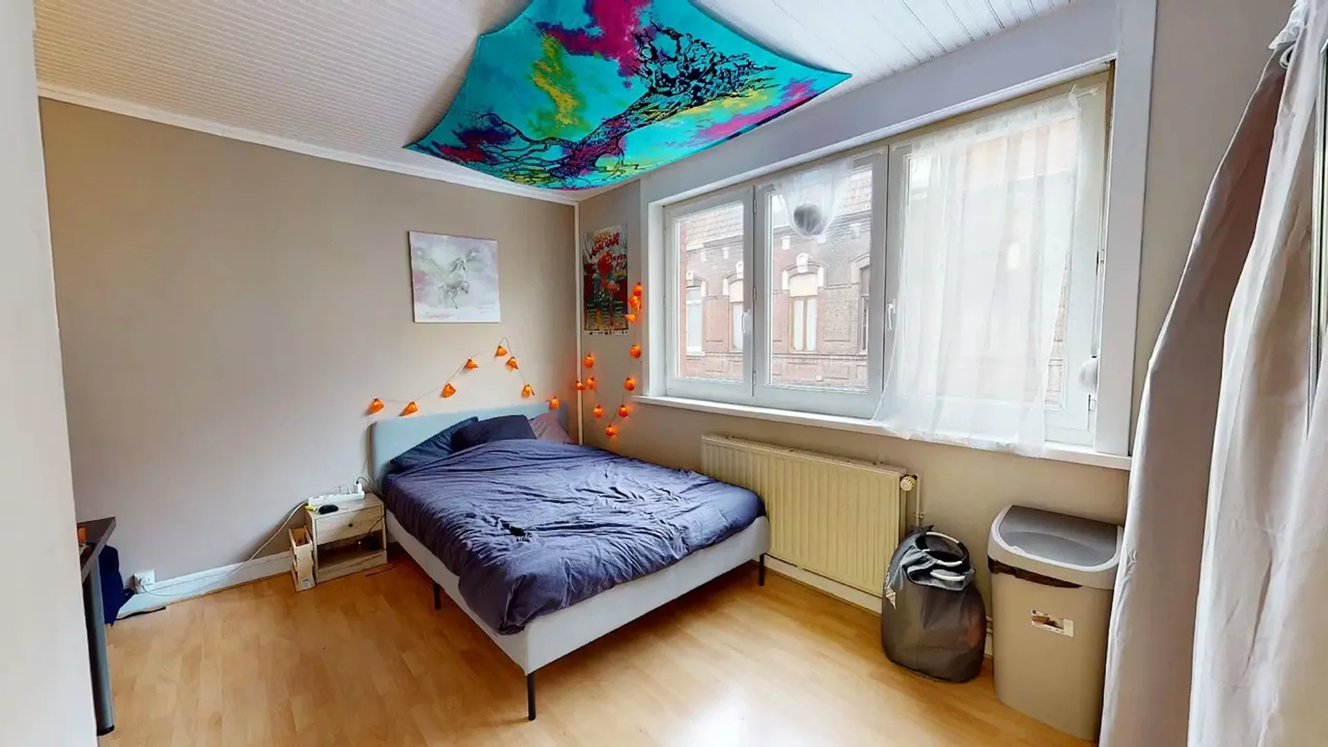 Quarto para alugar em apartamento de estudantes em , totalmente mobilado