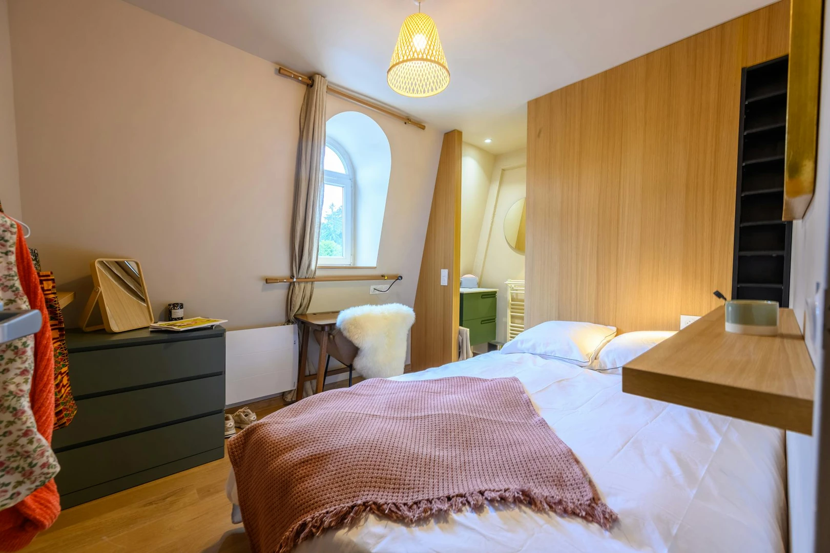 Mehrbettzimmer in 3-Zimmer-Wohnung Lille
