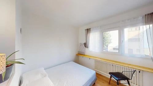 Habitación privada barata en Geneva