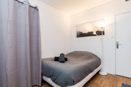 Private room at 3 Place Du Morvan, image 1 of 10