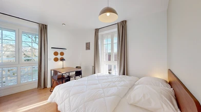 Chambre à louer avec lit double Paris