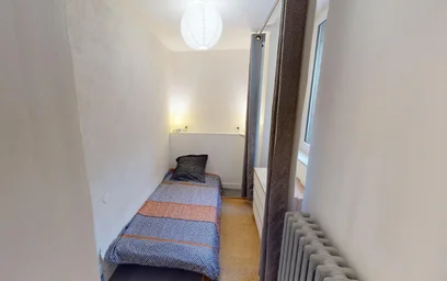 Private room at 9 Rue François Chénieux, image 2 of 44