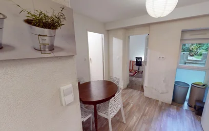 Private room at 9 Rue François Chénieux, image 14 of 44