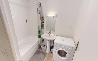 Private room at 9 Rue François Chénieux, image 16 of 44