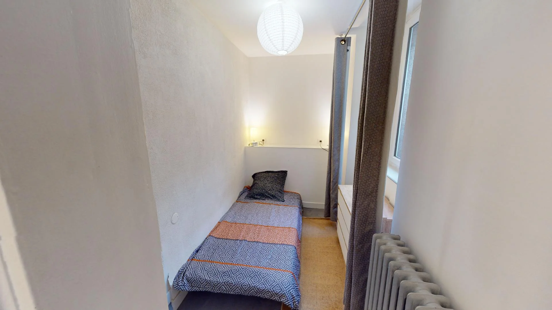 Student-friendly room in  with modern amenities
