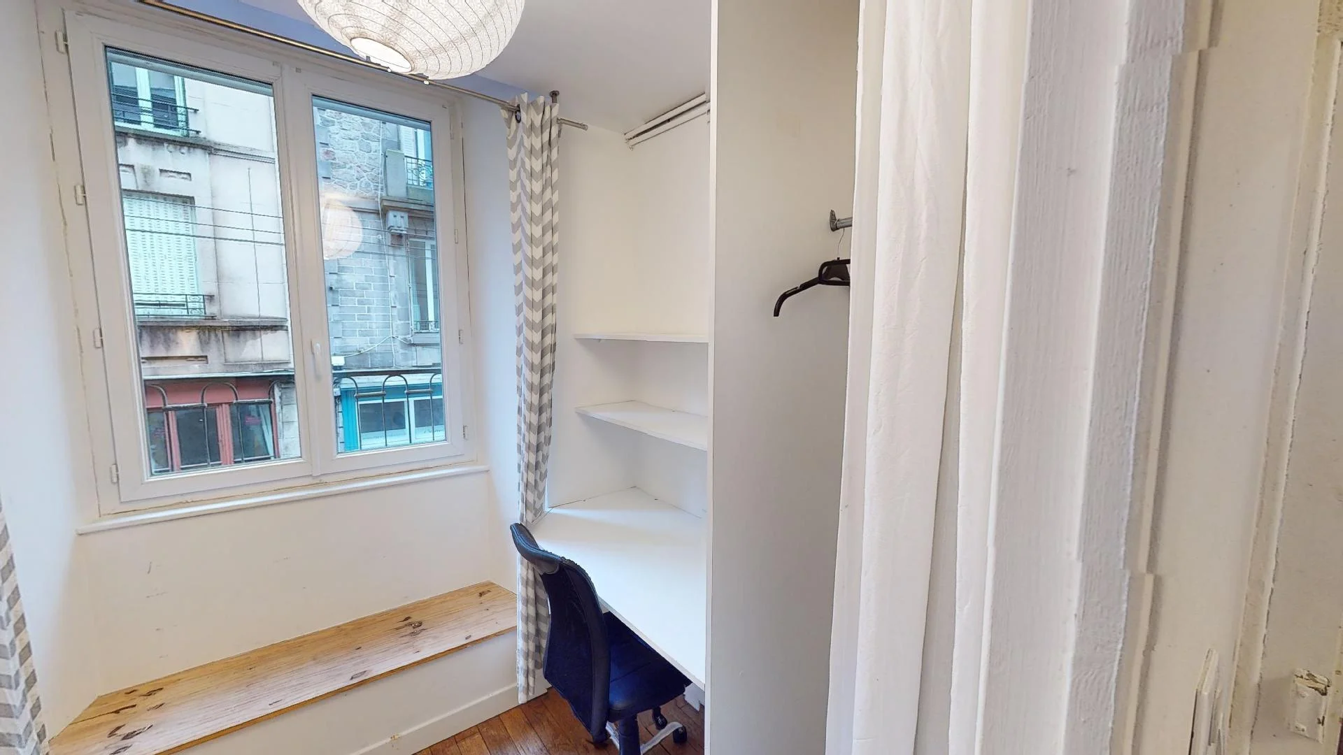 Bright and airy student room with easy university access in 
