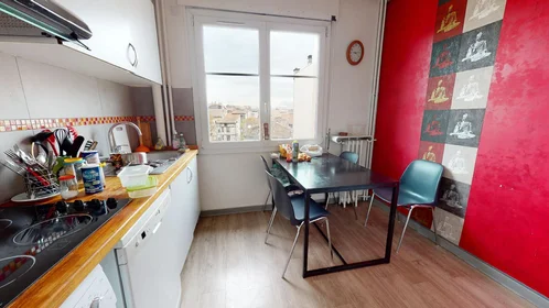 Private room at 45 Boulevard Gambetta, image 24 of 28