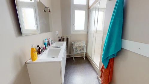 Private room at 45 Boulevard Gambetta, image 28 of 28