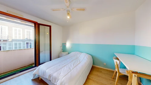 Privatzimmer in der 41 Rue Henri Faisans, Pau 64000, bild 24 von 38