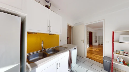 Privatzimmer in der 41 Rue Henri Faisans, Pau 64000, bild 28 von 38