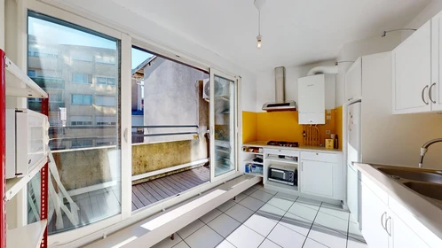 Privatzimmer in der 41 Rue Henri Faisans, Pau 64000, bild 29 von 38