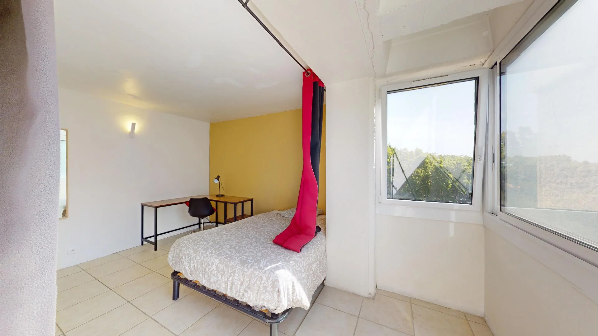 Quarto de estudante económico perto do campus em 