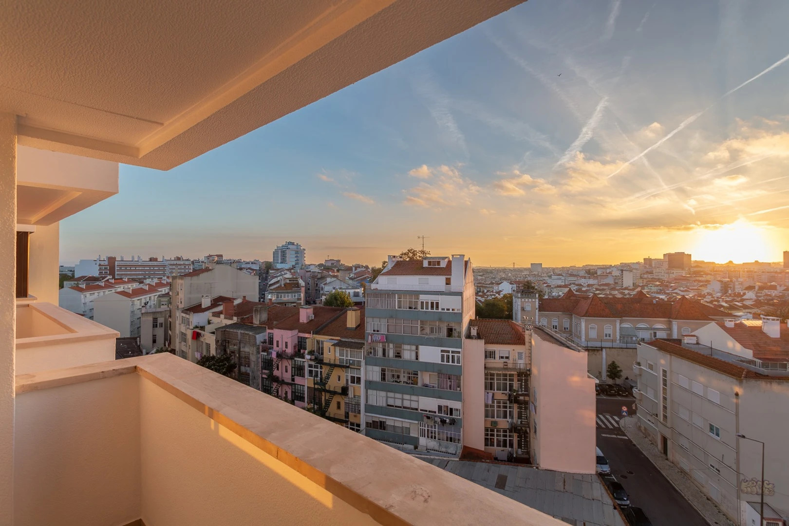 Lisboa de ortak bir dairede kiralık oda