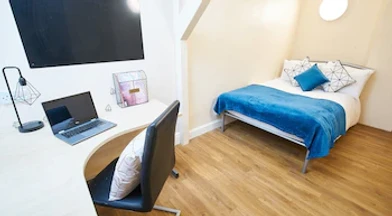 Cheap private room in Manchester
