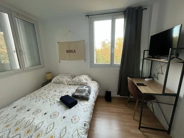 Rouen de çift kişilik yataklı kiralık oda